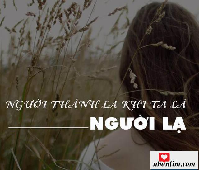 Người thành lạ khi ta là người lạ