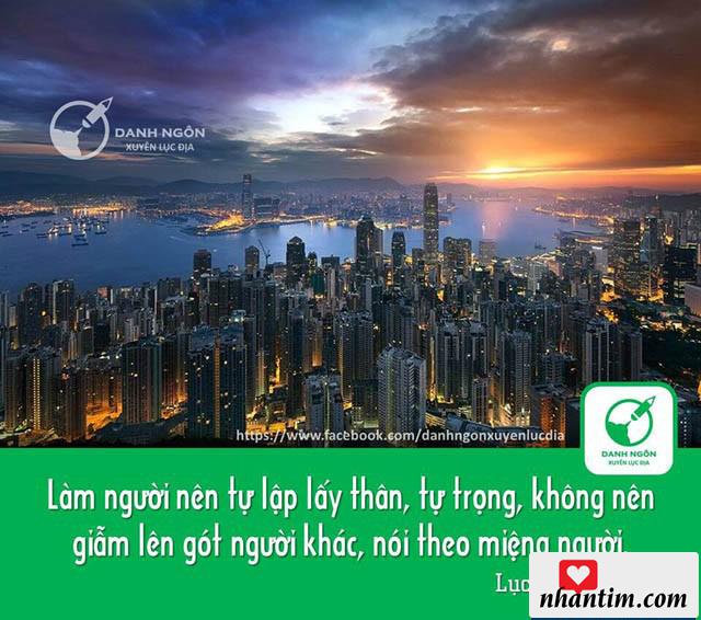 Làm người nên tự lập lấy thân, tự trọng, không nên giẫm lên gót người khác, nói theo miệng người